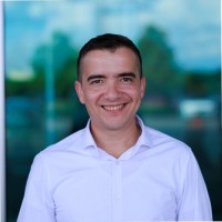 Daniel R